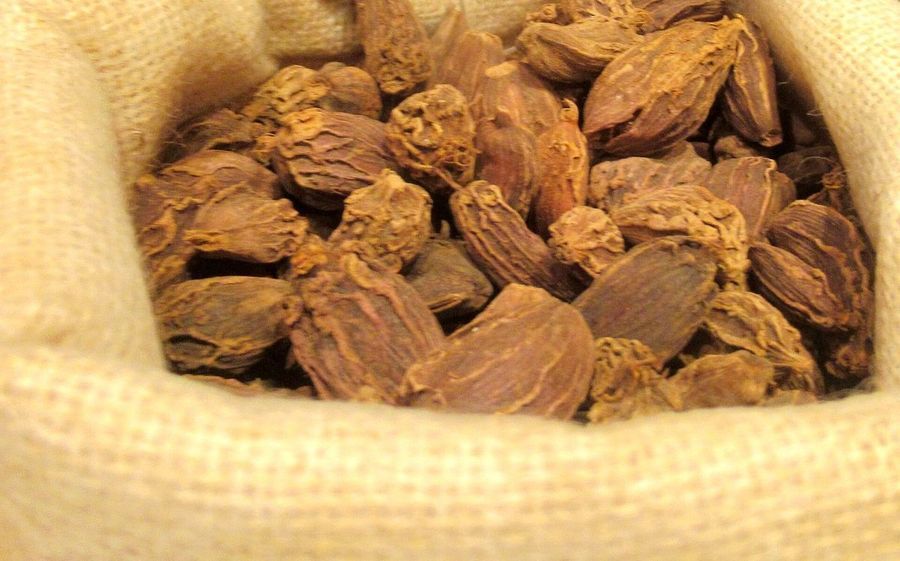 black-cardamom