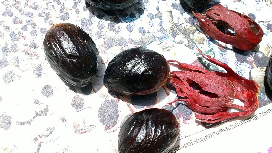 nutmeg-fruit