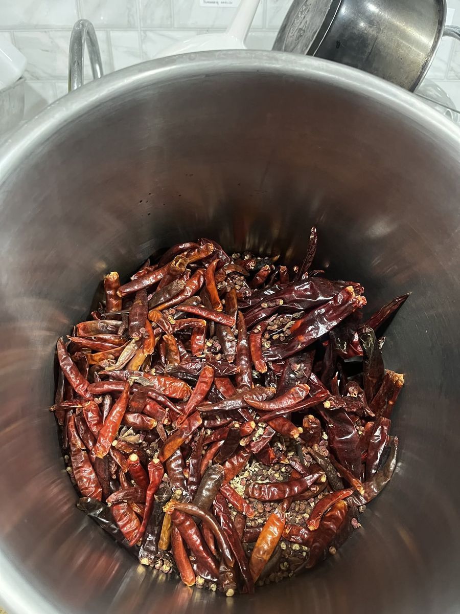 st-chili-oil